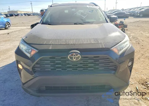 2021 Toyota Rav4 Xle z USA, uszkodzony, nr VIN 2T3W1RFV2MC099308